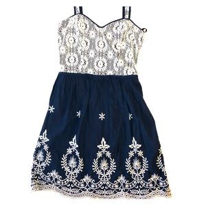 Women’s Navy and White Lace Sundress